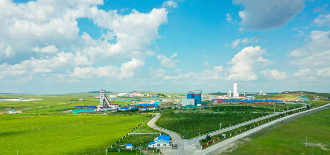 2019年玉龍礦業(yè)榮獲國家綠色礦山稱號(hào)_副本.jpg